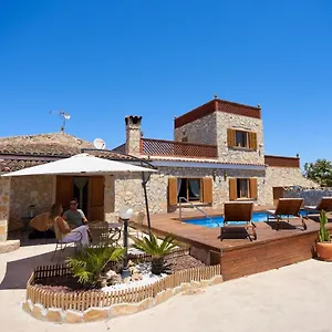 https://son-roig-lugar-idilicoen-el-corazon-de-mallorca.allmallorcahotels.com